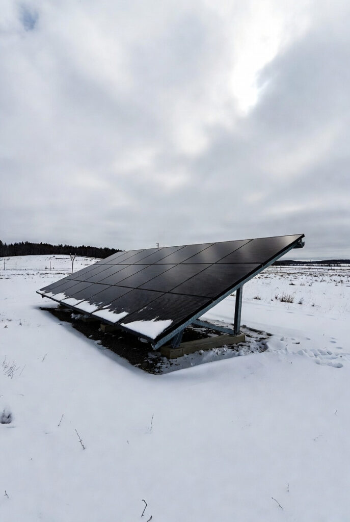 Ground Mount vs Roof Mount Solar: The Survivalist's Choice for the North 4762ef65 74e2 4f9e 86e5 abb468031b55