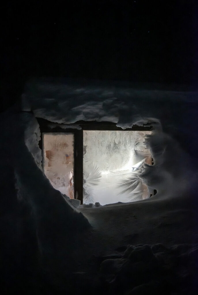 The Cold Start Surge: Why Ontario Winters Demand Different Inverter Sizing fb97a451 2f64 443f 8772 f4d8ca10194c